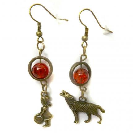 Boucles d oreilles Petit Chaperon Rouge.